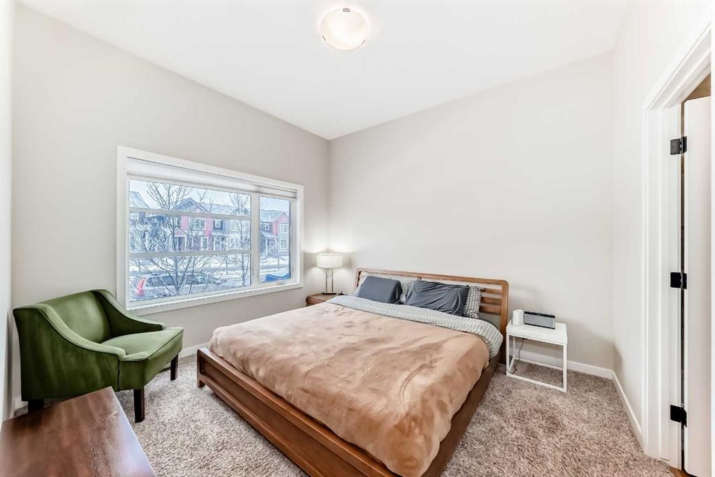 146 Highview Gate Se, Airdrie, AB - Indoor Photo Showing Bedroom