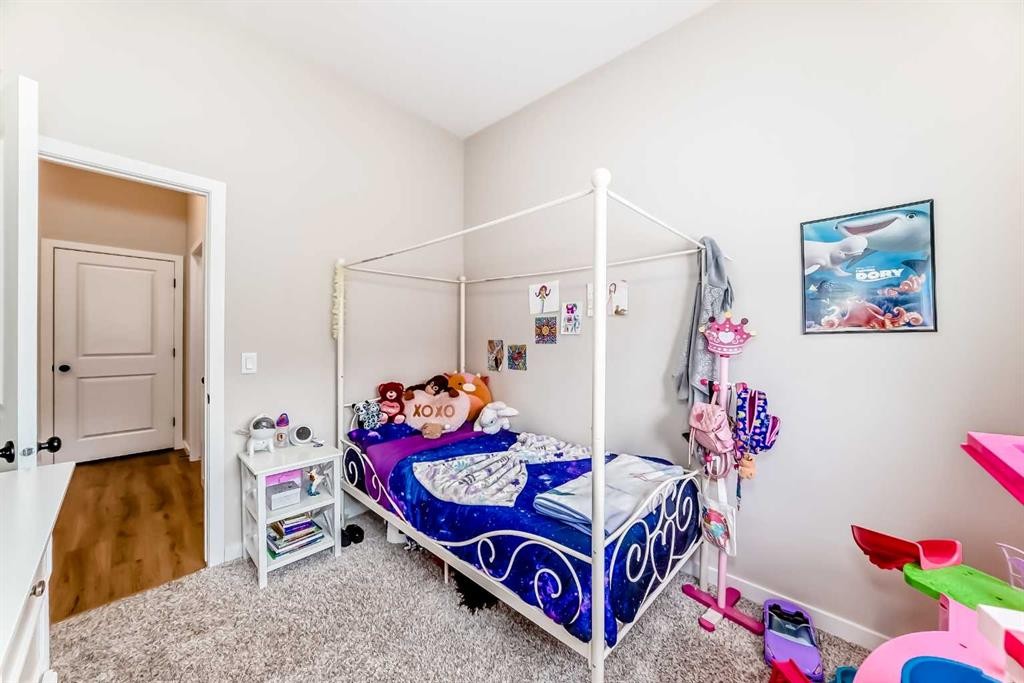 146 Highview Gate Se, Airdrie, AB - Indoor Photo Showing Bedroom