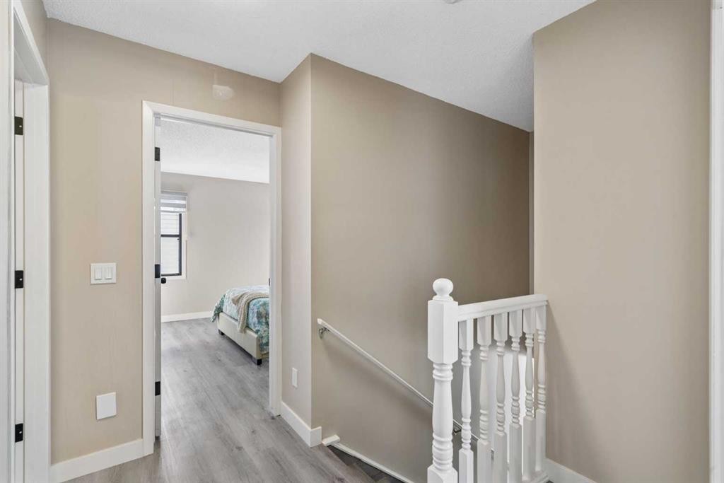 220 Macewan Glen Place Nw, Calgary, AB - Indoor Photo Showing Other Room