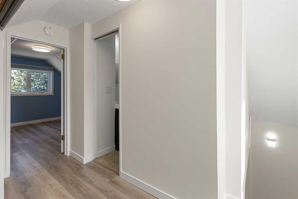928 18A Street Ne, Calgary, AB