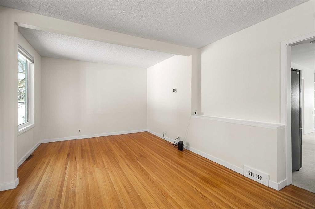 928 18A Street Ne, Calgary, AB