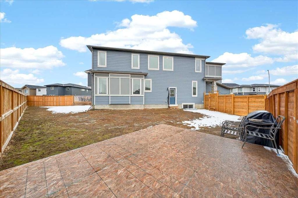 318 Walcrest Way Se, Calgary, AB - Outdoor