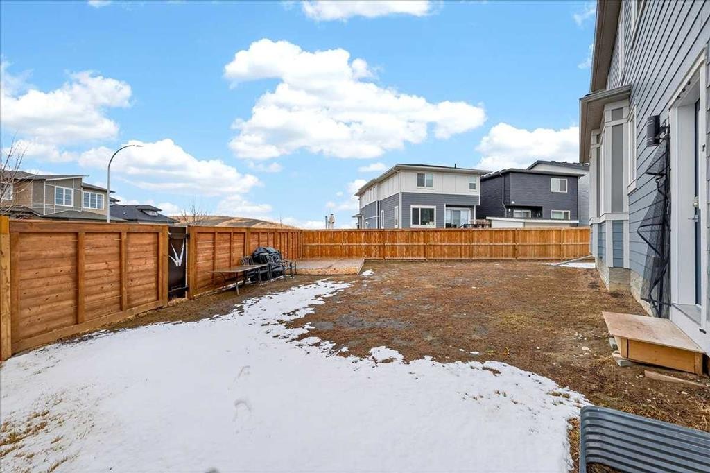 318 Walcrest Way Se, Calgary, AB - Outdoor