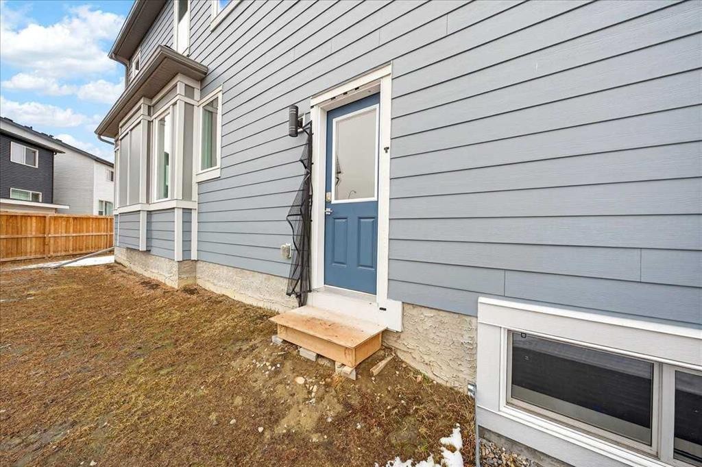 318 Walcrest Way Se, Calgary, AB - Outdoor With Exterior
