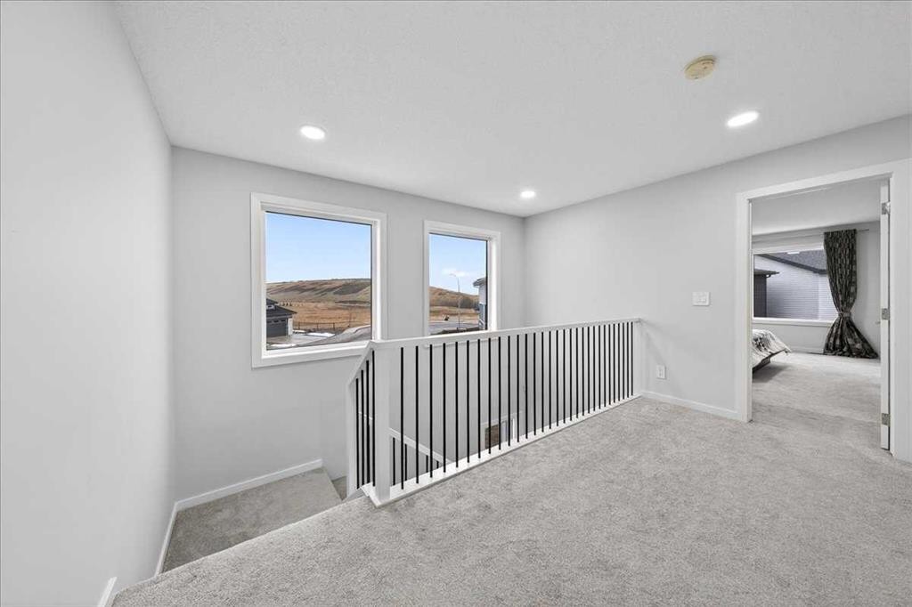 318 Walcrest Way Se, Calgary, AB - Indoor Photo Showing Other Room