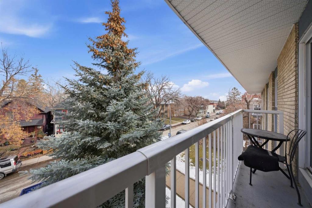 401-525 22 Avenue Sw, Calgary, AB - Outdoor With Exterior