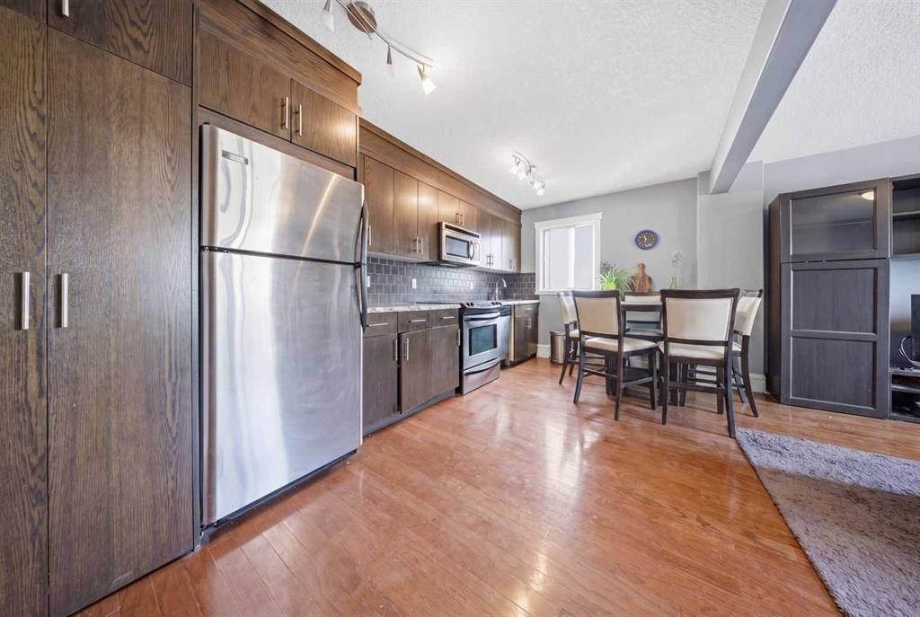 401-525 22 Avenue Sw, Calgary, AB - Indoor Photo Showing Kitchen