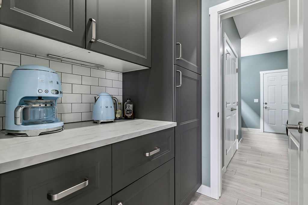 5 Birch Glen, Okotoks, AB - Indoor