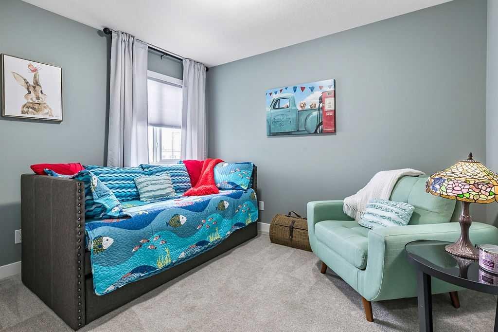 5 Birch Glen, Okotoks, AB - Indoor