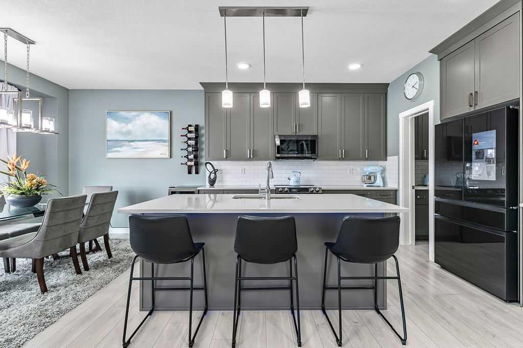 5 Birch Glen, Okotoks, AB - Indoor Photo Showing Kitchen With Upgraded Kitchen