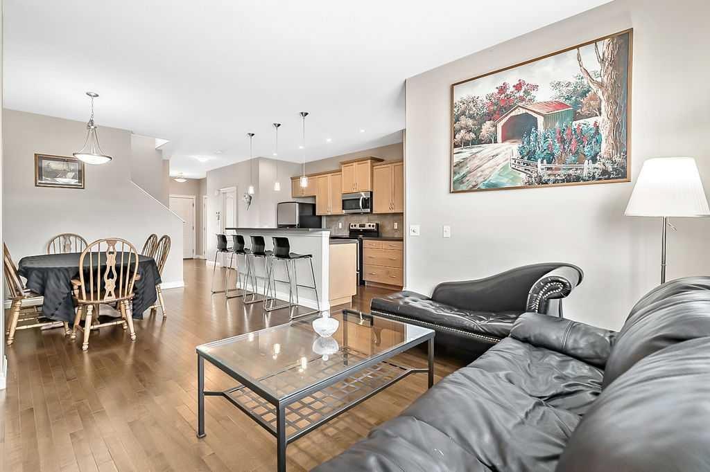 280 Copperstone Gardens Se, Calgary, AB - Indoor Photo Showing Living Room
