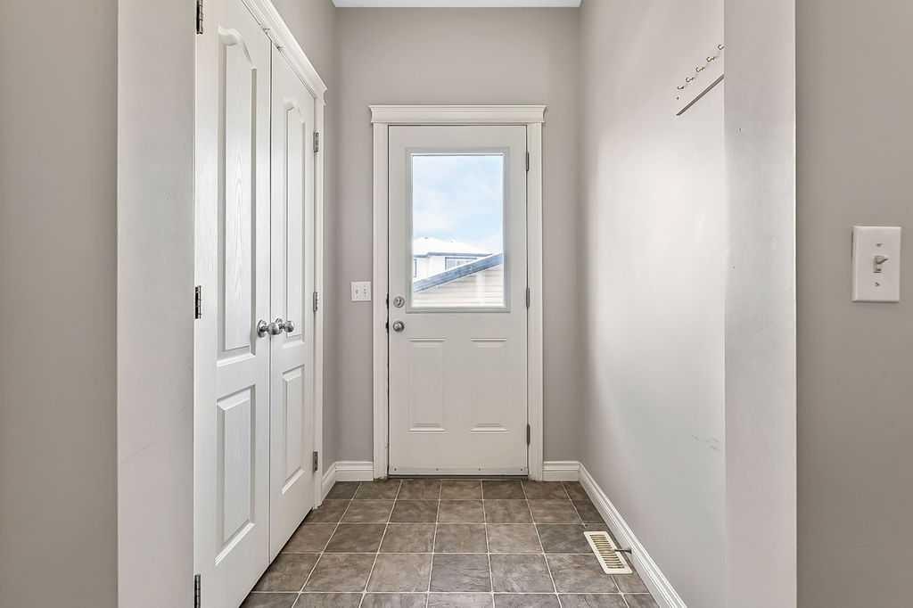 280 Copperstone Gardens Se, Calgary, AB - Indoor Photo Showing Other Room