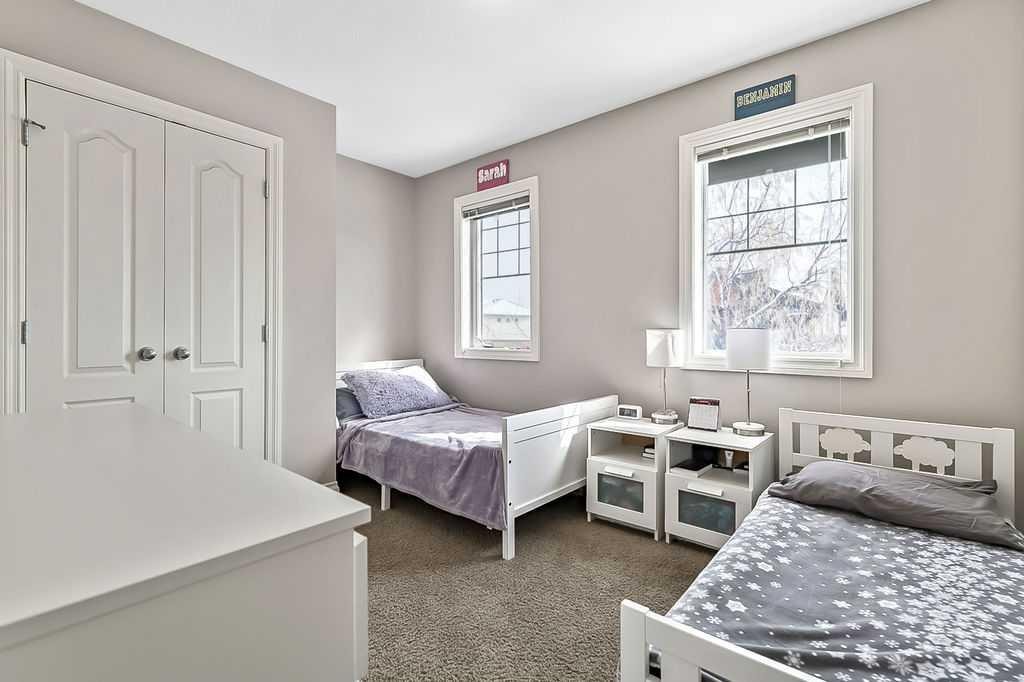 280 Copperstone Gardens Se, Calgary, AB - Indoor Photo Showing Bedroom