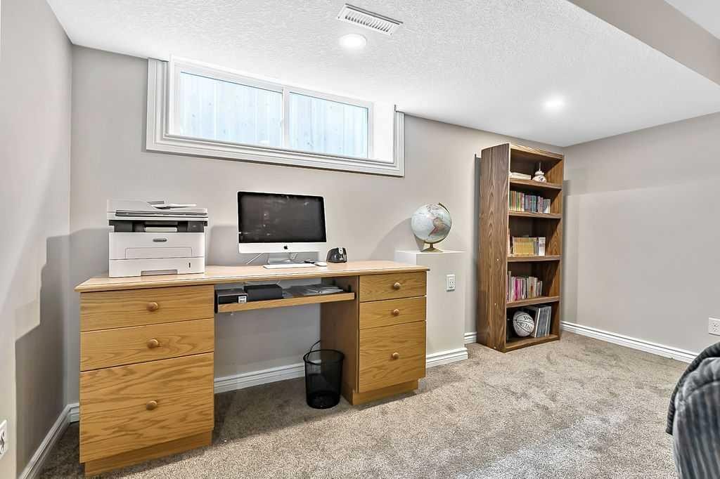 280 Copperstone Gardens Se, Calgary, AB - Indoor Photo Showing Office