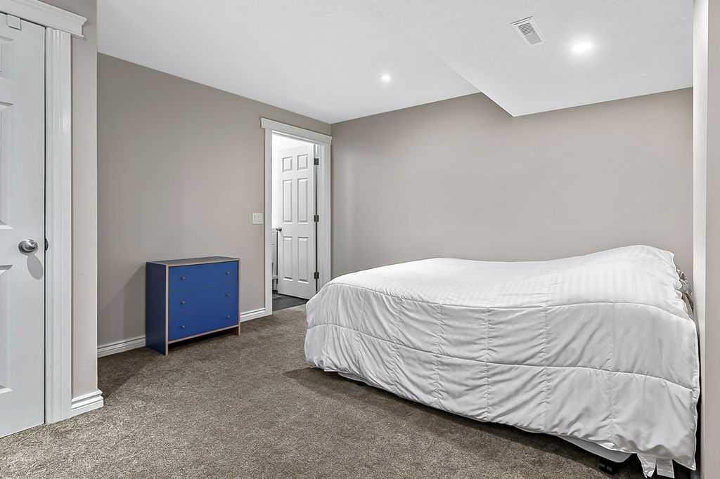280 Copperstone Gardens Se, Calgary, AB - Indoor Photo Showing Bedroom