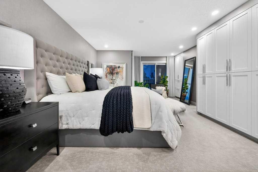 55 Cougar Plateau Circle Sw, Calgary, AB - Indoor Photo Showing Bedroom