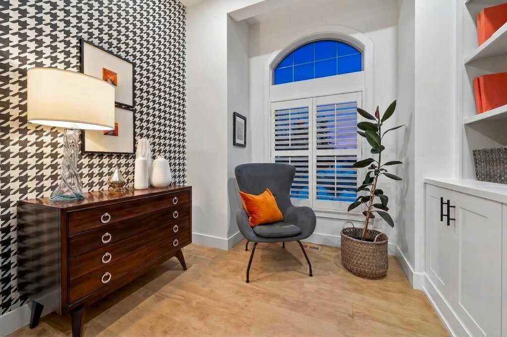 55 Cougar Plateau Circle Sw, Calgary, AB - Indoor Photo Showing Other Room