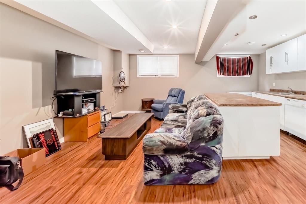 36 Castleglen Way Ne, Calgary, AB - Indoor