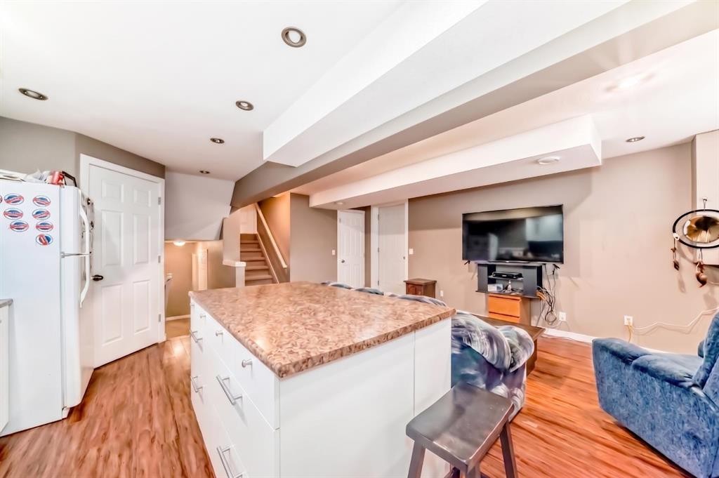 36 Castleglen Way Ne, Calgary, AB - Indoor