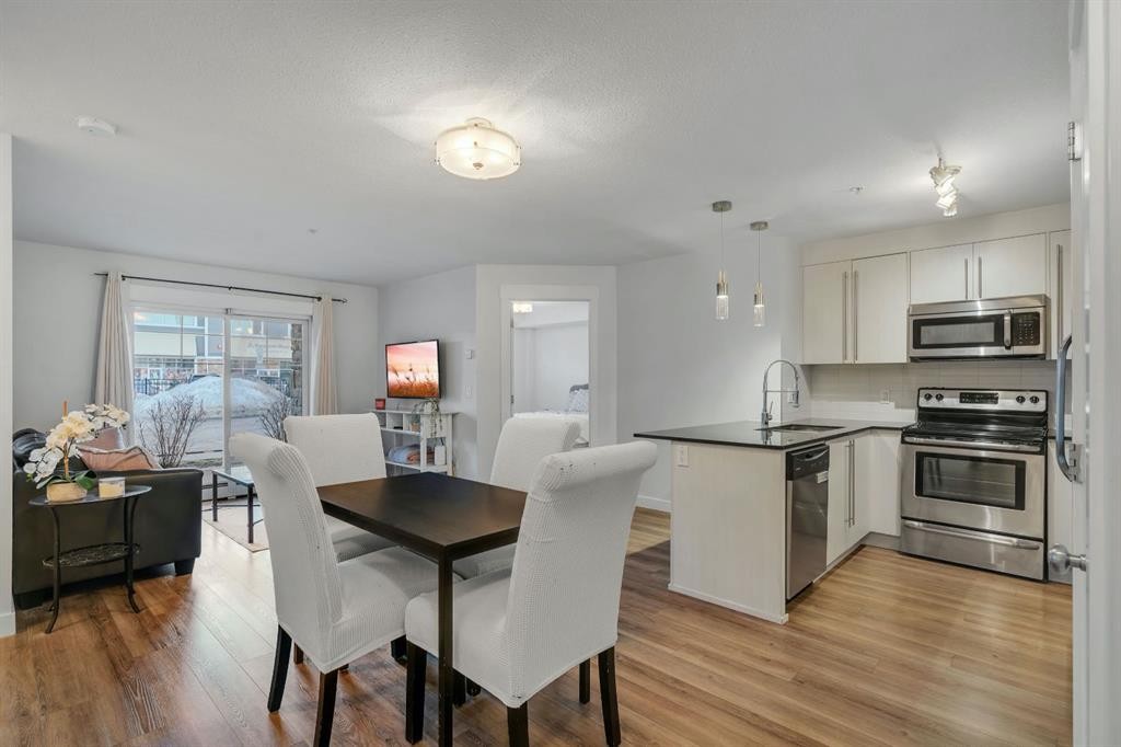 3104-11 Mahogany Row Se, Calgary, AB - Indoor