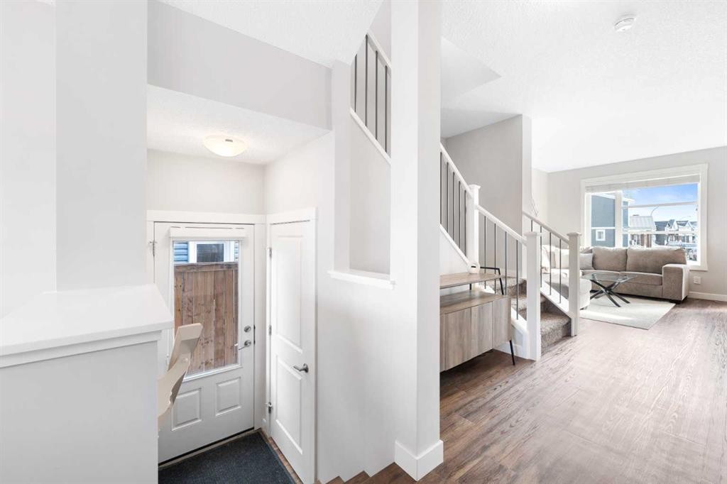 174 Seton Grove Se, Calgary, AB - Indoor Photo Showing Other Room
