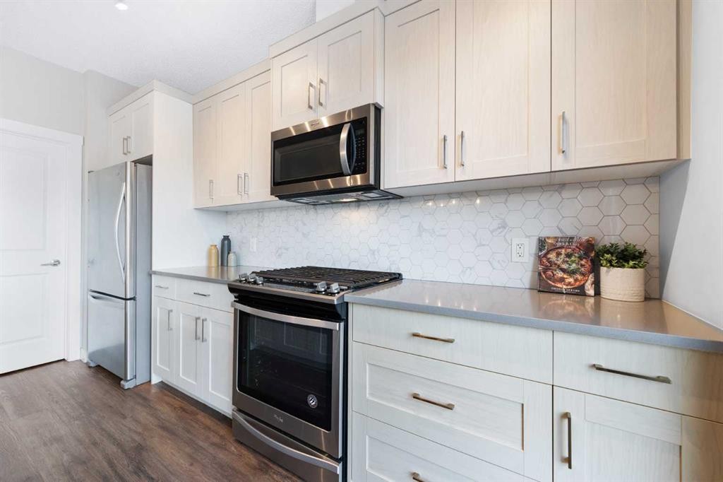 174 Seton Grove Se, Calgary, AB - Indoor Photo Showing Kitchen With Upgraded Kitchen