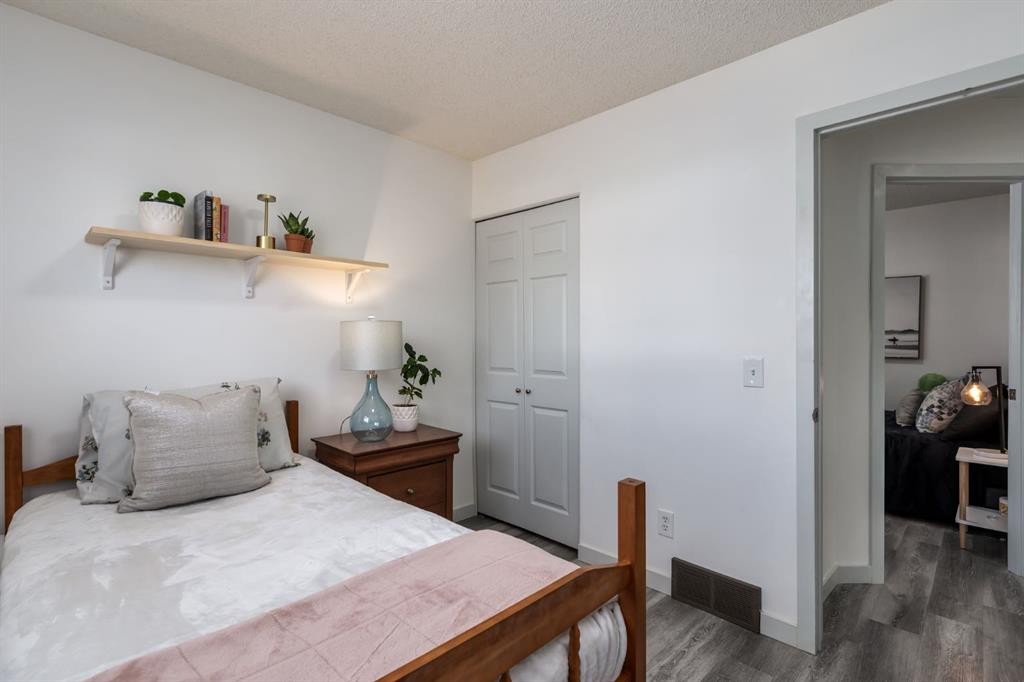 303 Coventry Close Ne, Calgary, AB - Indoor Photo Showing Bedroom