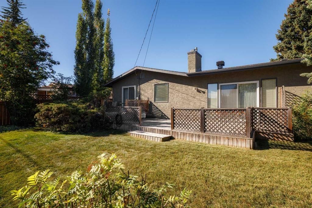 3035 Cedar Ridge Drive Sw, Calgary, AB - Outdoor With Deck Patio Veranda