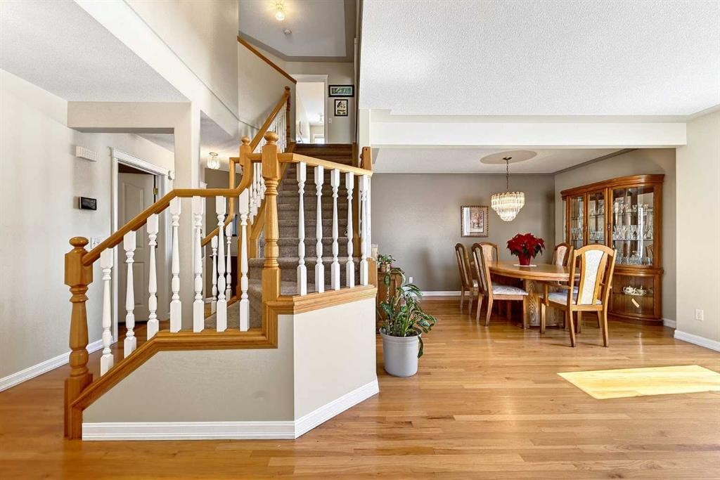 219 Hidden Ranch Circle Nw, Calgary, AB - Indoor Photo Showing Other Room