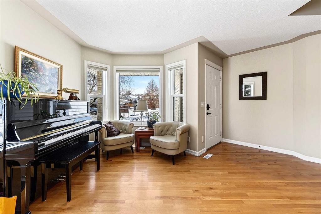 219 Hidden Ranch Circle Nw, Calgary, AB - Indoor