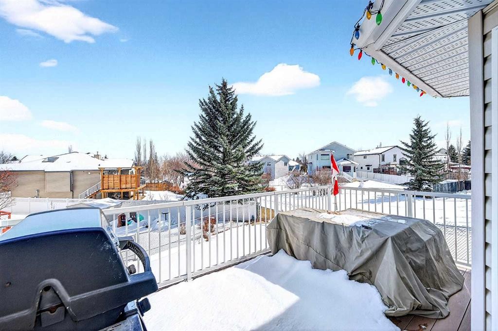 219 Hidden Ranch Circle Nw, Calgary, AB - Outdoor