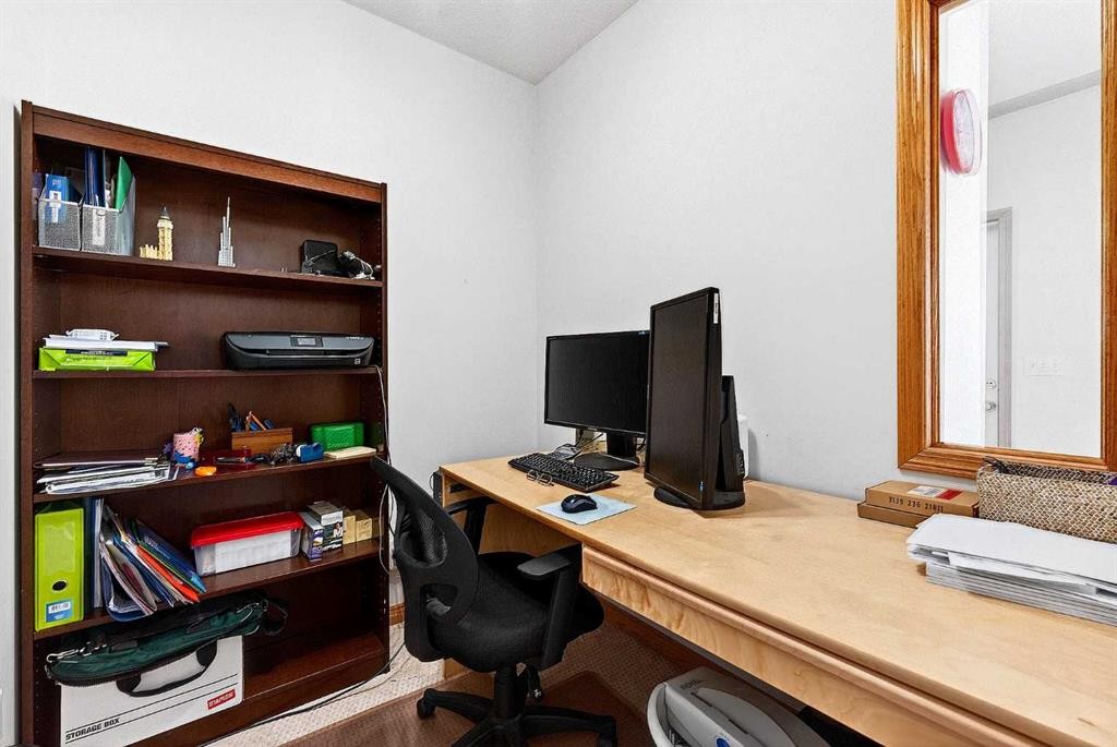 219 Hidden Ranch Circle Nw, Calgary, AB - Indoor Photo Showing Office