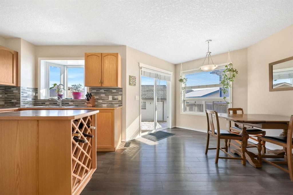 40 Eversyde Circle Sw, Calgary, AB - Indoor