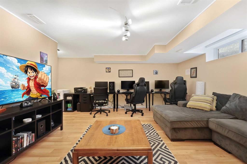 40 Eversyde Circle Sw, Calgary, AB - Indoor