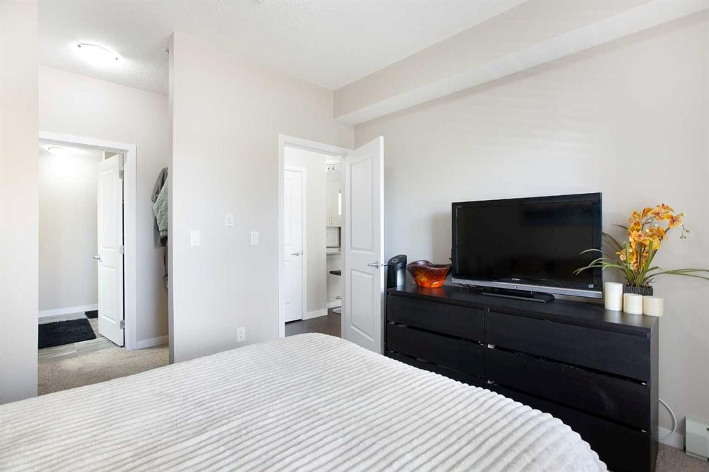 112-200 Cranfield Common Se, Calgary, AB - Indoor Photo Showing Bedroom