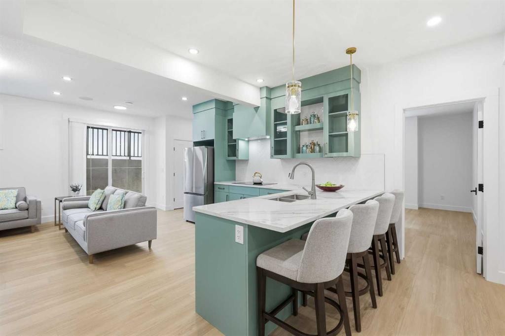 230 Royal Birch View Nw, Calgary, AB - Indoor