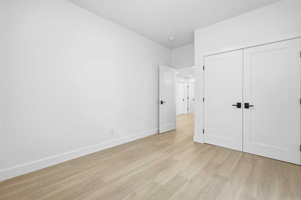 230 Royal Birch View Nw, Calgary, AB - Indoor Photo Showing Other Room