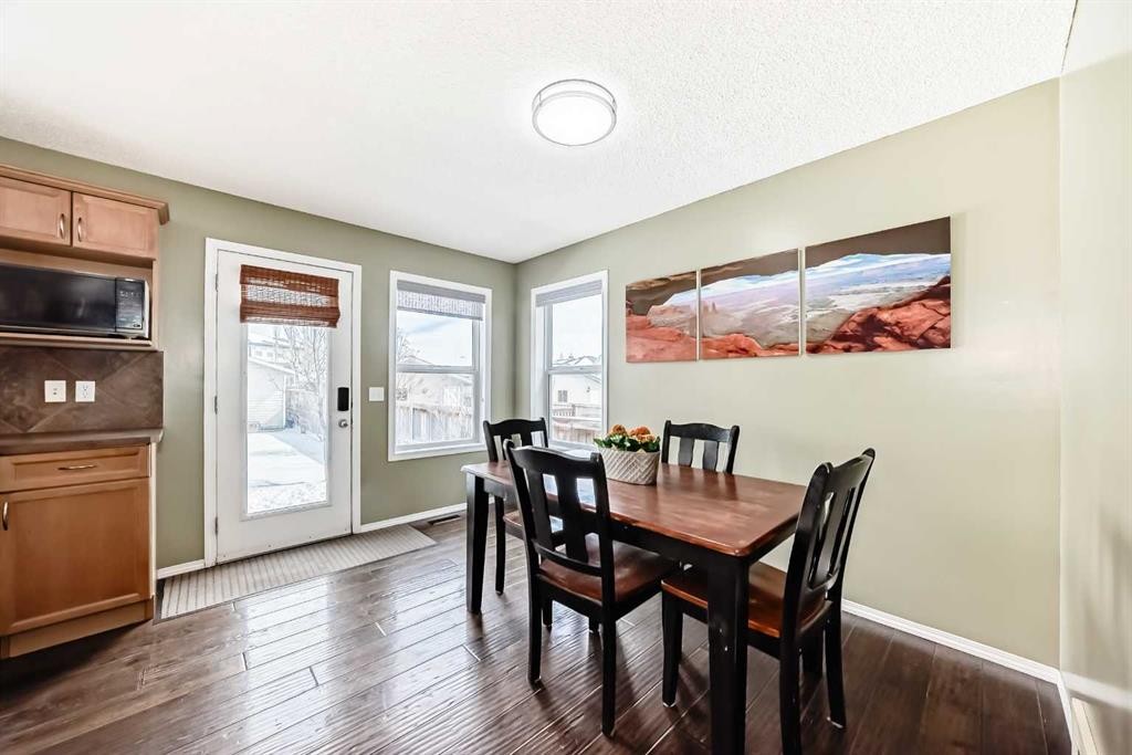 71 Covepark Rise Ne, Calgary, AB - Indoor Photo Showing Dining Room