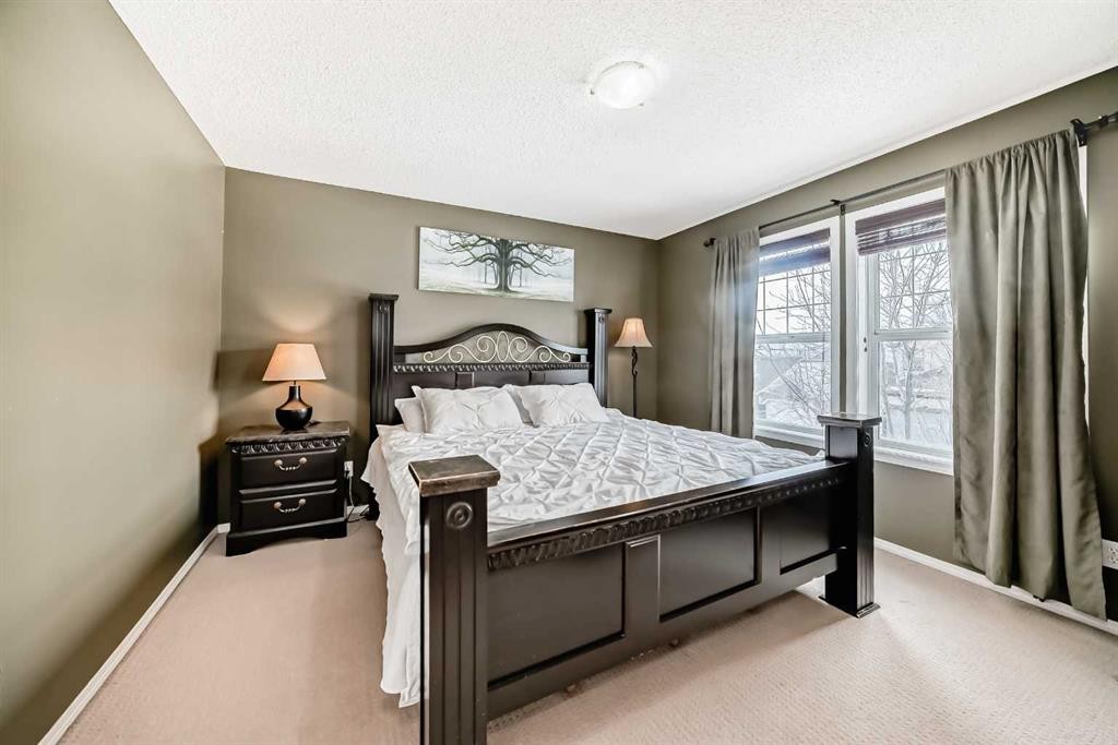 71 Covepark Rise Ne, Calgary, AB - Indoor Photo Showing Bedroom
