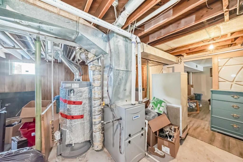 440 36 Avenue Nw, Calgary, AB - Indoor Photo Showing Basement