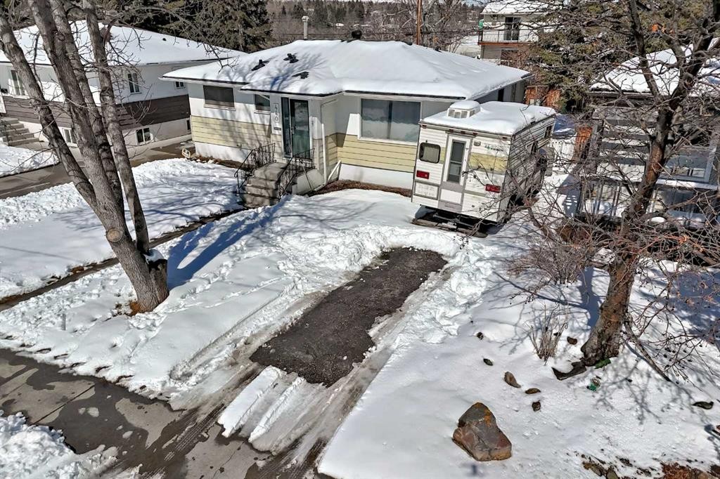 440 36 Avenue Nw, Calgary, AB - Outdoor