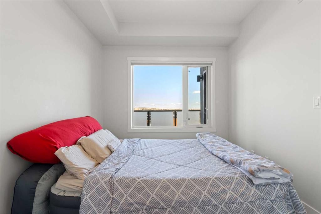208-138 Sage Valley Common Nw, Calgary, AB - Indoor Photo Showing Bedroom