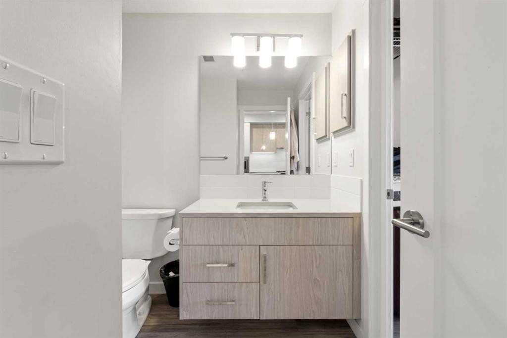 208-138 Sage Valley Common Nw, Calgary, AB - Indoor Photo Showing Bathroom