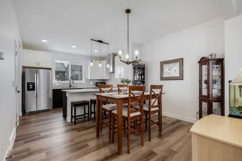 100 Langwell Common Se, Airdrie, AB - Indoor