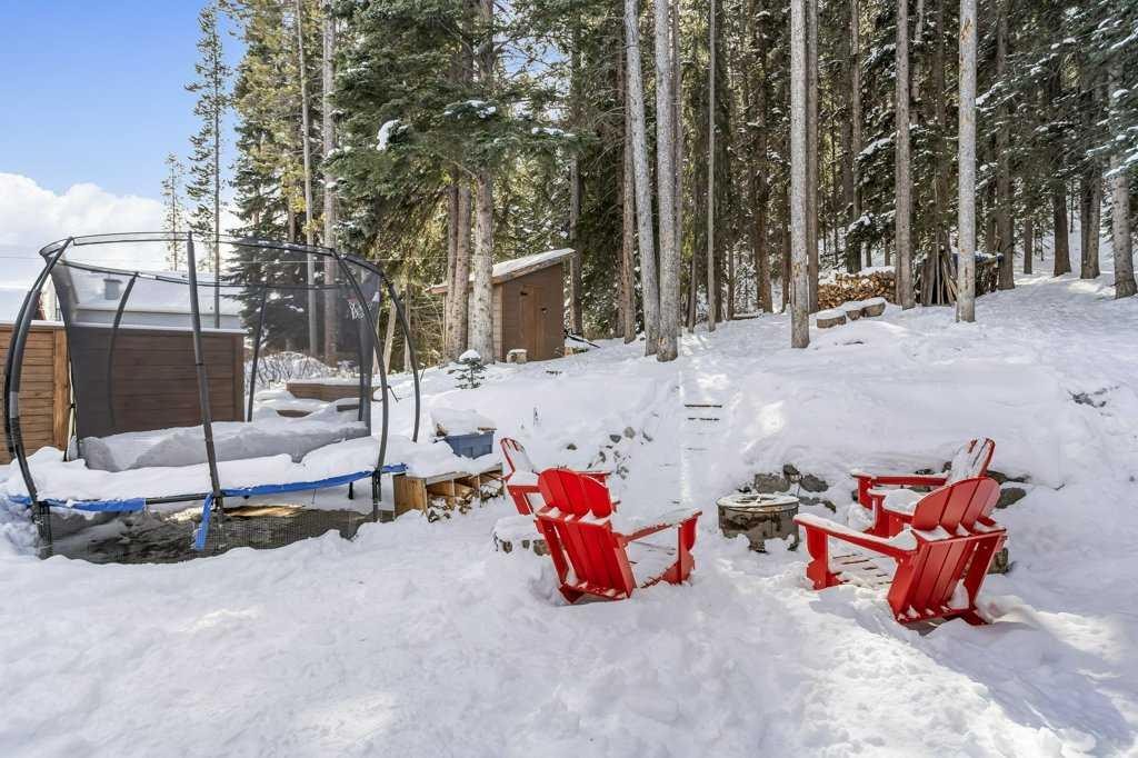 979 Wilson Way, Canmore, AB - Outdoor