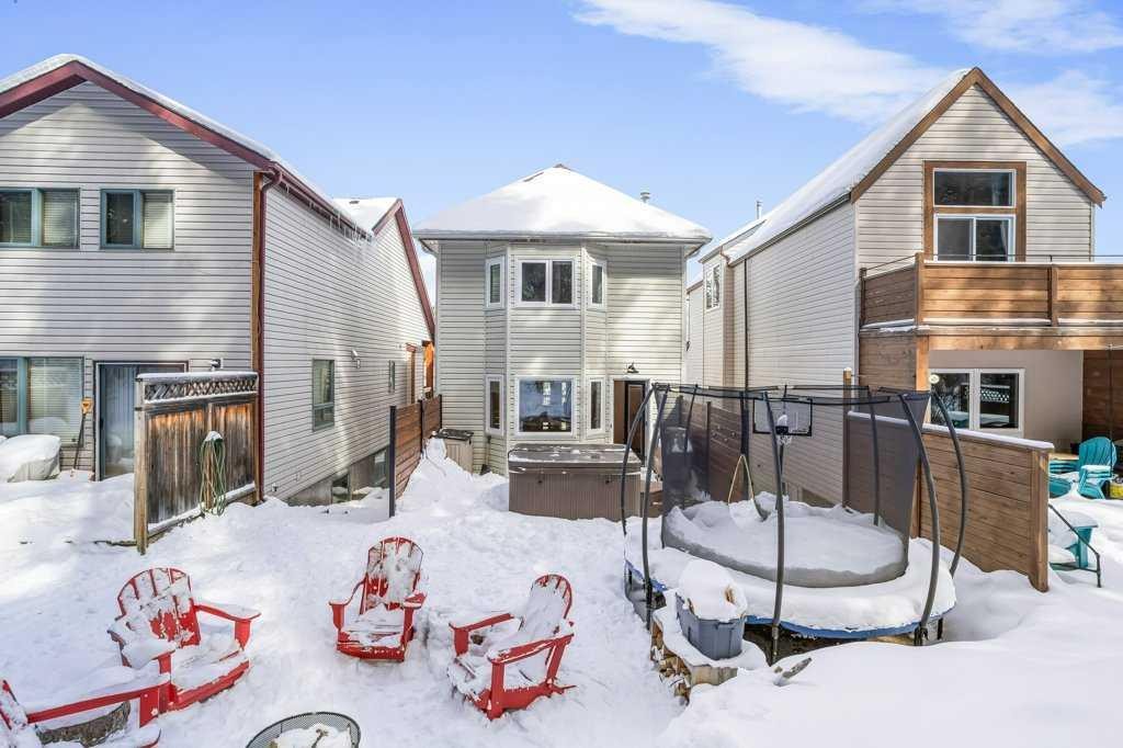 979 Wilson Way, Canmore, AB - Outdoor With Deck Patio Veranda