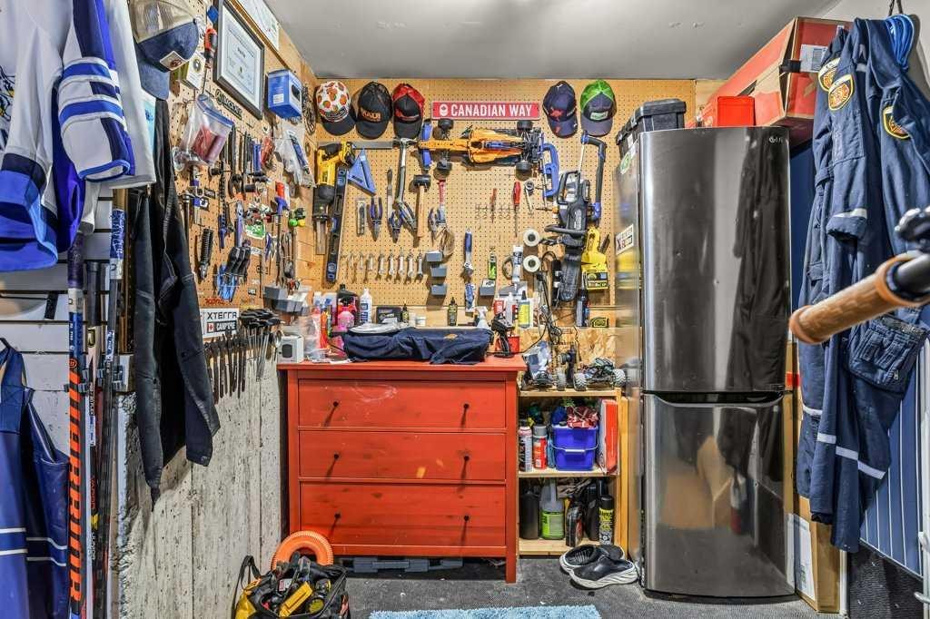 979 Wilson Way, Canmore, AB - Indoor With Storage