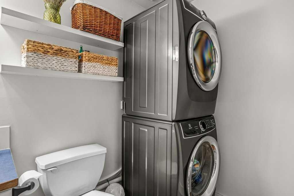 979 Wilson Way, Canmore, AB - Indoor Photo Showing Laundry Room