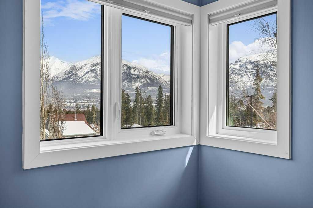 979 Wilson Way, Canmore, AB - Indoor Photo Showing Other Room