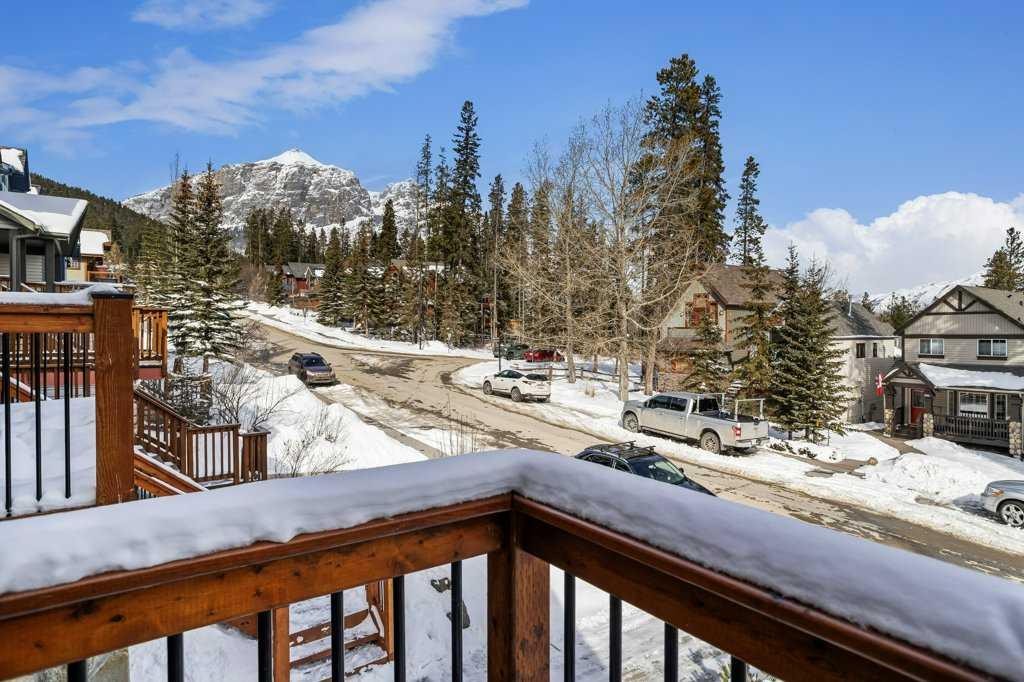 979 Wilson Way, Canmore, AB - Outdoor